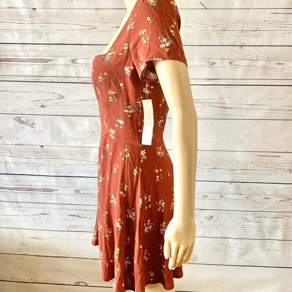 Flynn Skye maiden dress - Picture 3 of 4